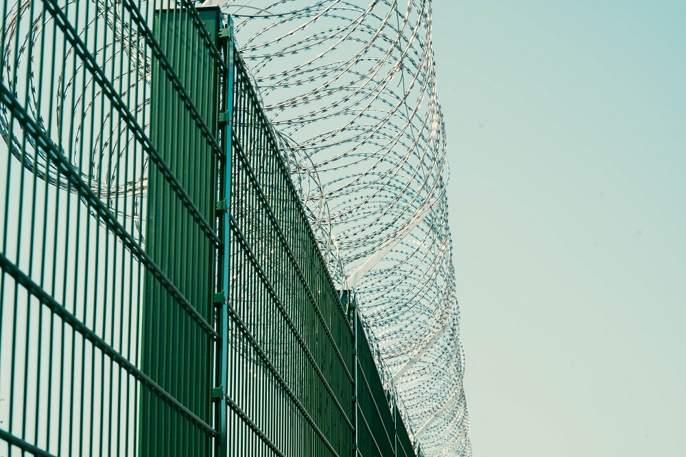 Aitaelementti ja lieriöeste.