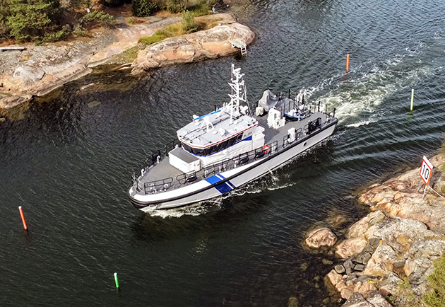 Rannikkovartiovene merellä.