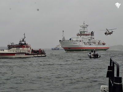 Aluksia suuronnettomuusharjoituksessa.