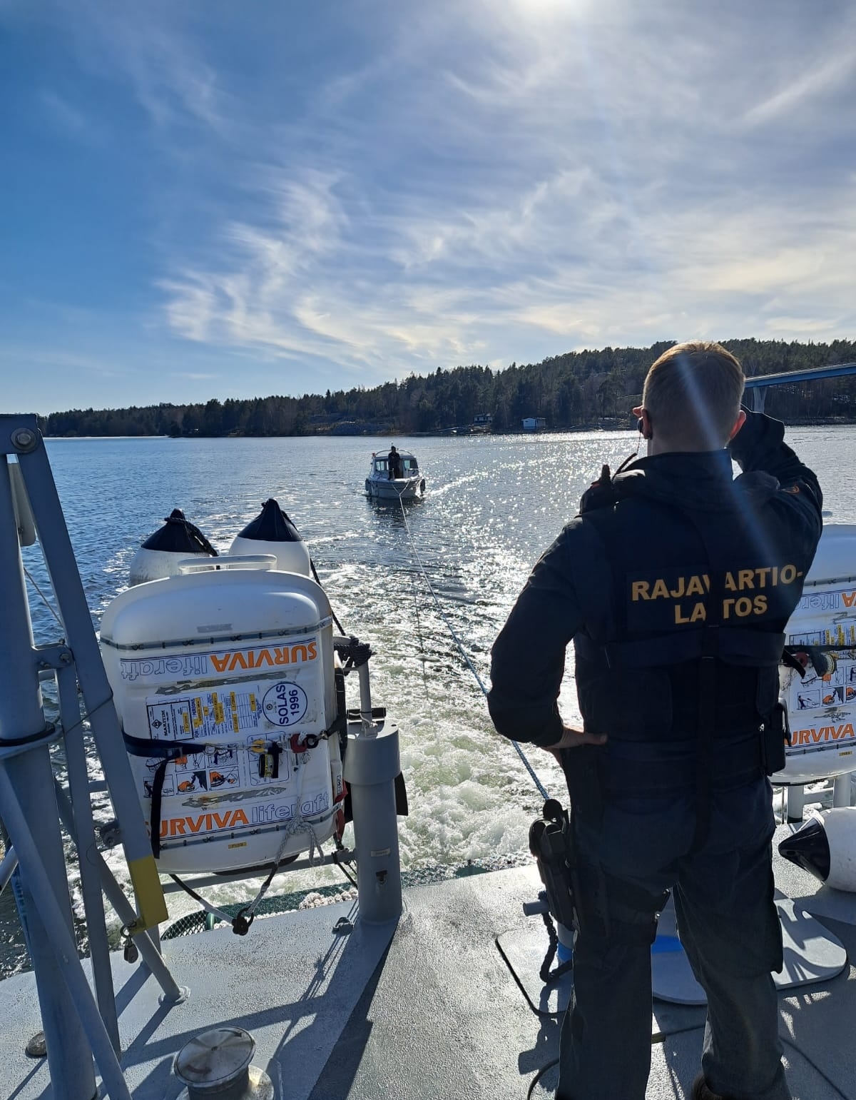 Hiittisten merivartioaseman partio meripelastustehtävällä