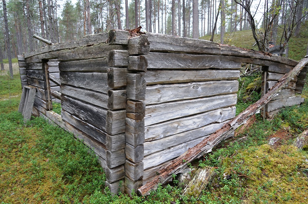 Kämpän raunio.